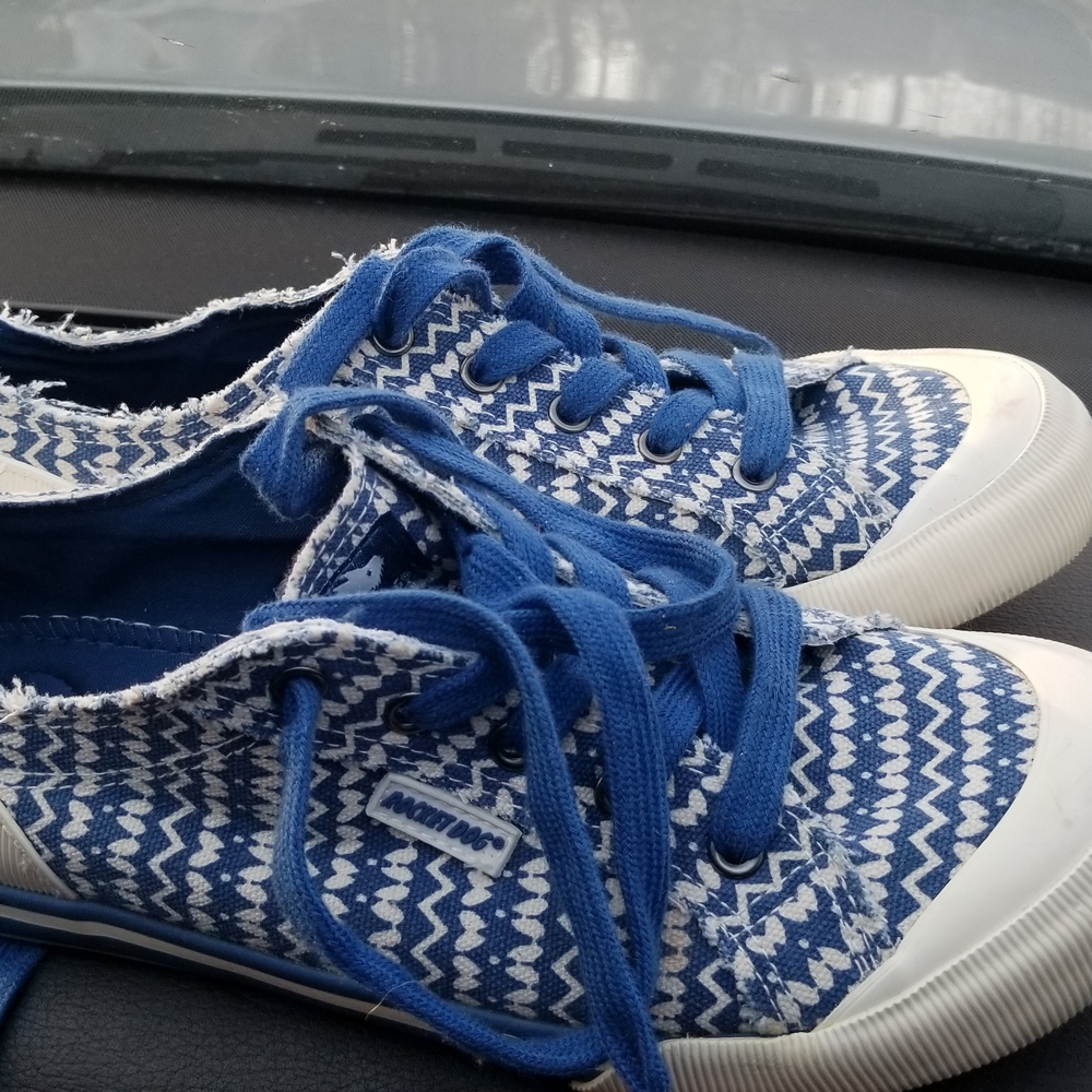 Rocket Dog Blue and White Athletic Shoes with Knitted Upper